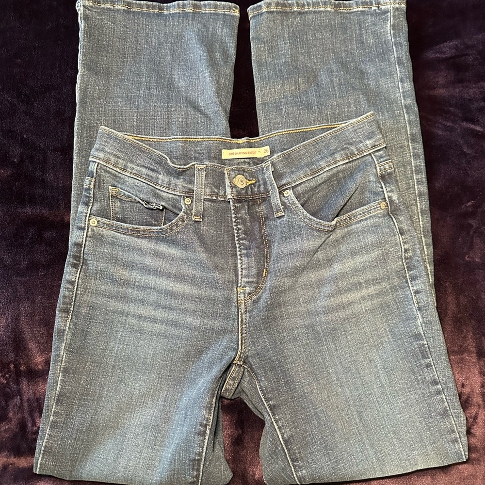 High-Rise Women's Denim Jeans in Washed Blue